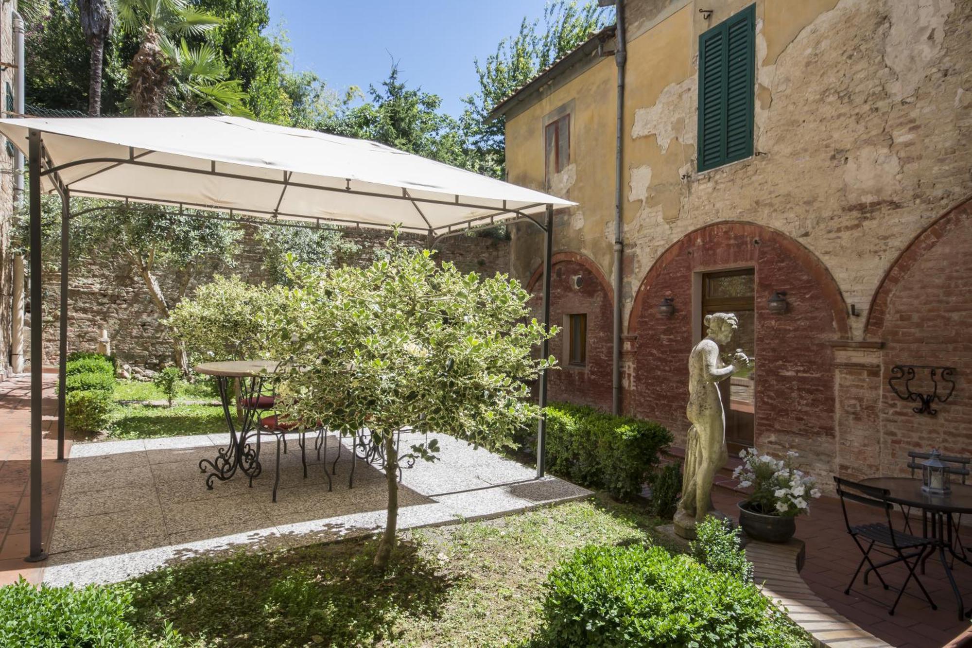 Piazza Paradiso Accommodation Siena Room photo