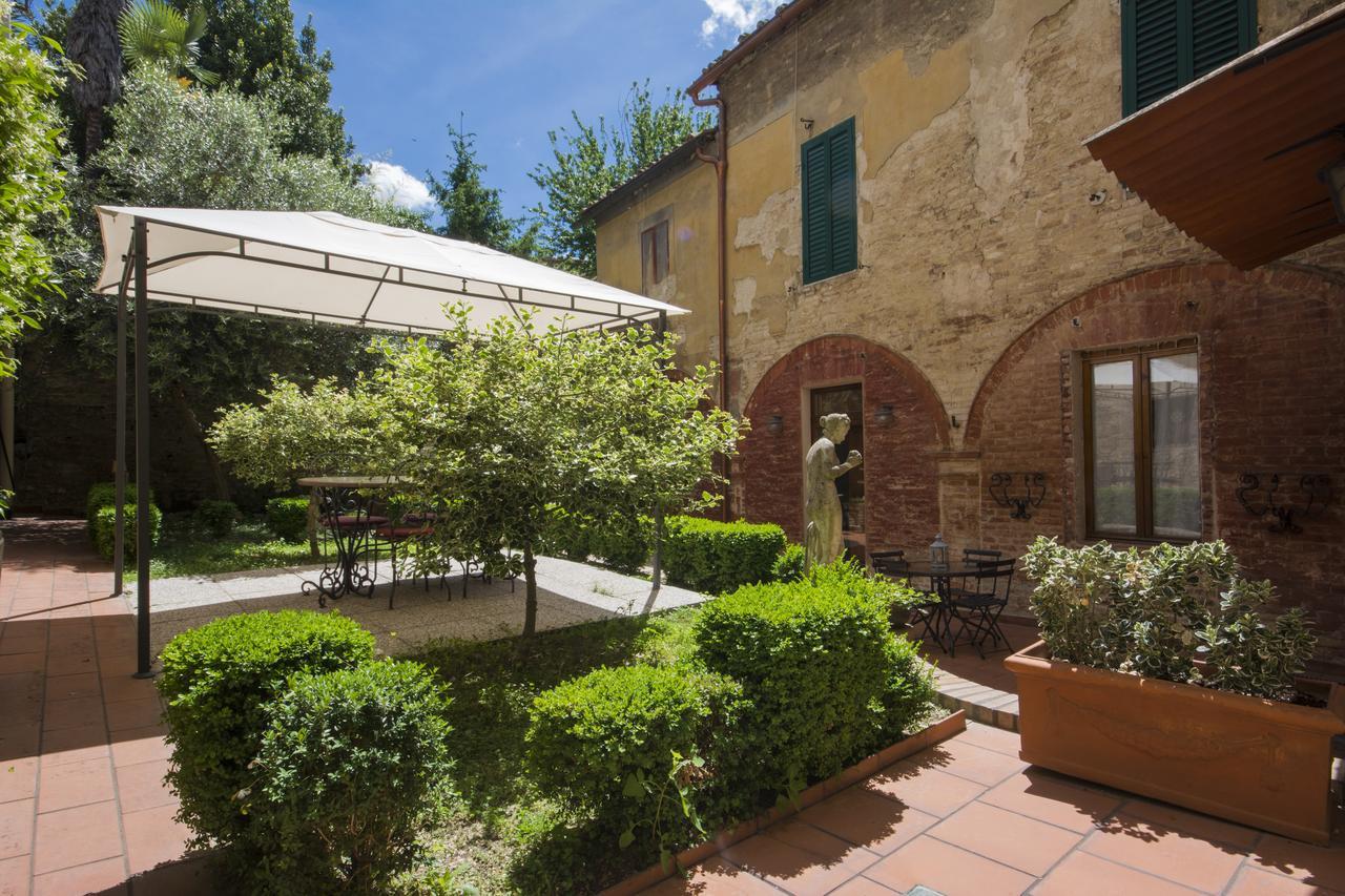 Piazza Paradiso Accommodation Siena Exterior photo