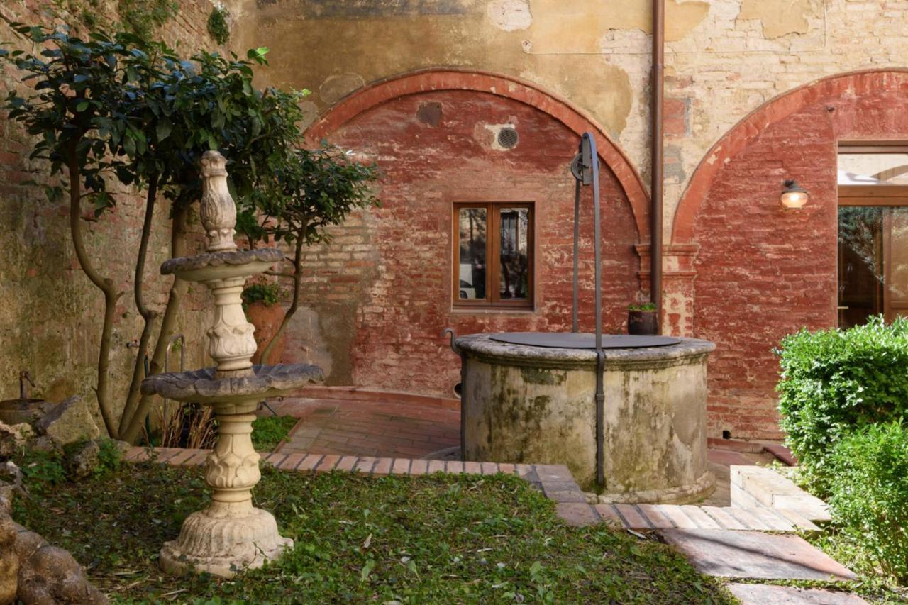 Piazza Paradiso Accommodation Siena Exterior photo